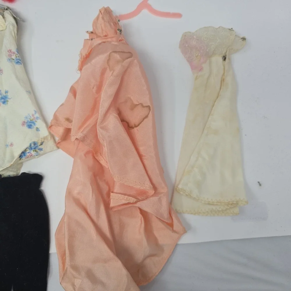 Vintage 1963 Barbie Carrying Case Mattel‎ Black Box & clothes lot